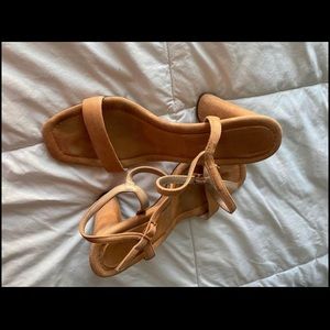 Tan Heels Women’s Size 8